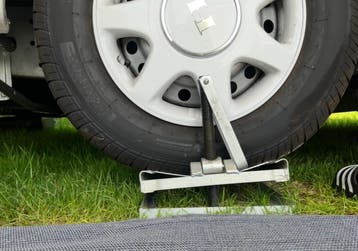 Caravan leveler €40,-
