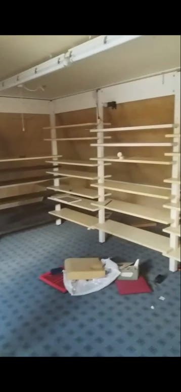 Houten stellingen voor opslag of winkel