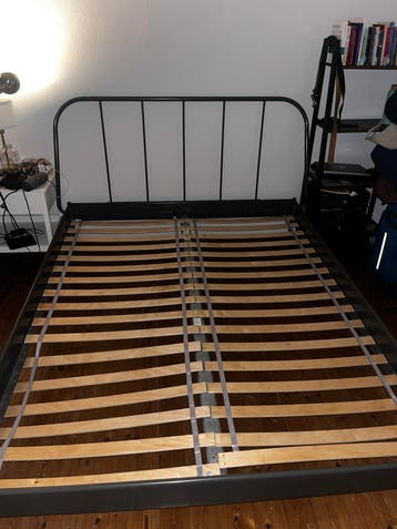 GRATIS Ikea bedframe 160 cm met lattenbodem