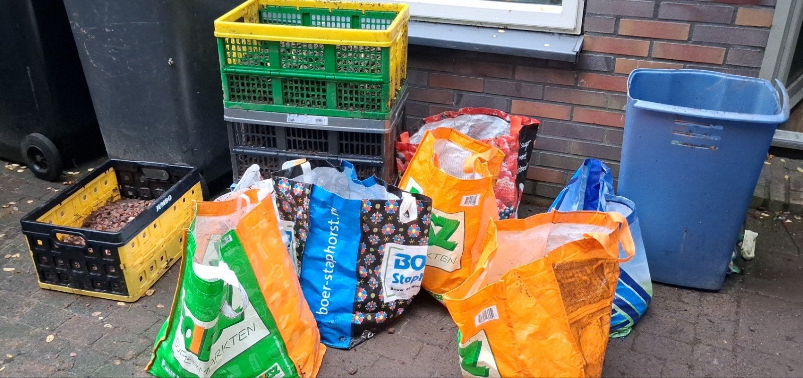 Siergrind met zwart zand - ideaal voor fundering