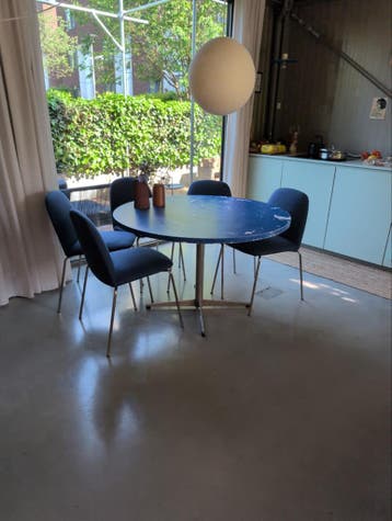 GRATIS RONDE TAFEL120cm MET 6 STOELEN BLAUWE