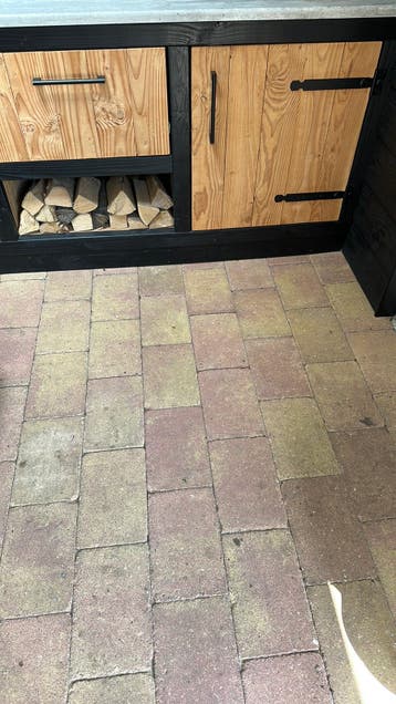 GRATIS Betontegels/ klinkers 20x30 16m2