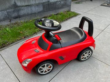Mercedes-Benz loopauto rood