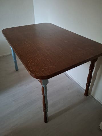 Houten tafel met blad 120x80 cm en poten 72 cm