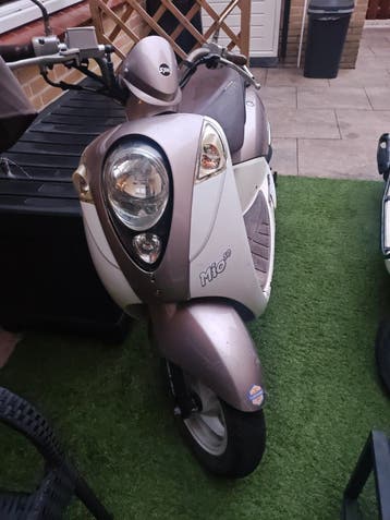 Sym Mio 50 Scooter -