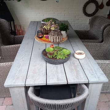Steigerhouten tuintafel