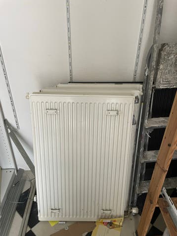 Witte radiator, gebruikt