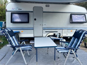 Hobby Classic Caravan 4.95m met Mover en Complete Uitrusting