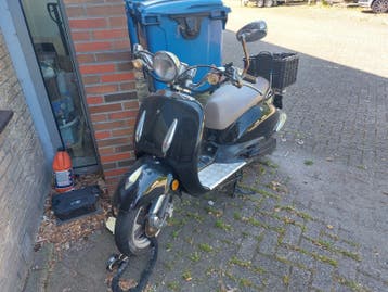ELECTRISCHE SCOOTER
