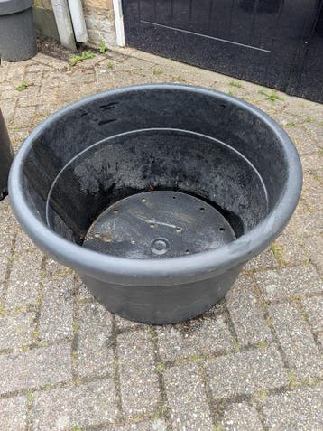Gratis grote plantenbakken