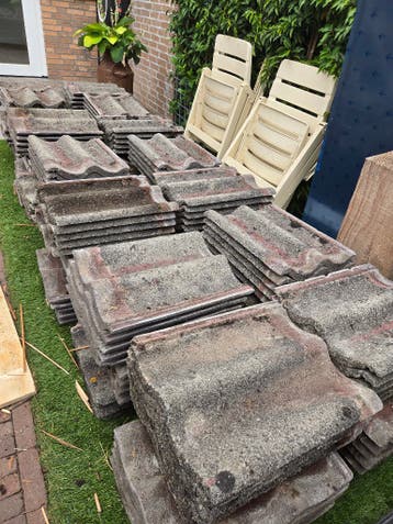 Sneldekker dakpannen gratis op te halen