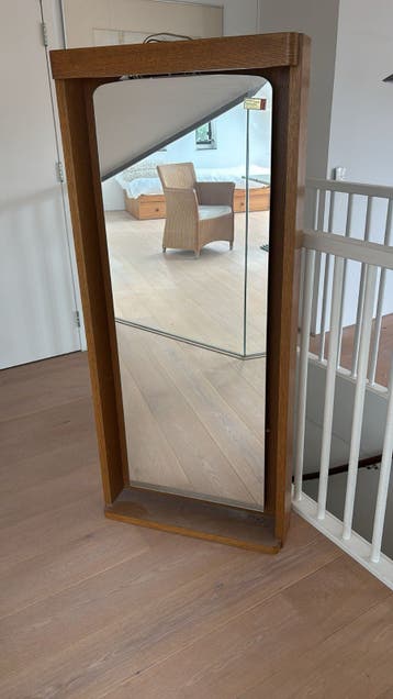 Mooie houten spiegel met kuif - Kristal spiegelglas