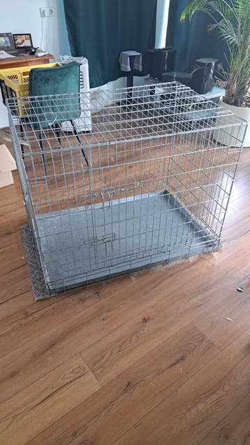 Grote stalen bench voor hond incl kussen 72Lx106Bx84H