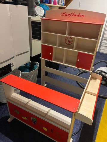 Houten speelgoedwinkel 'Kaufladen' met toonbank