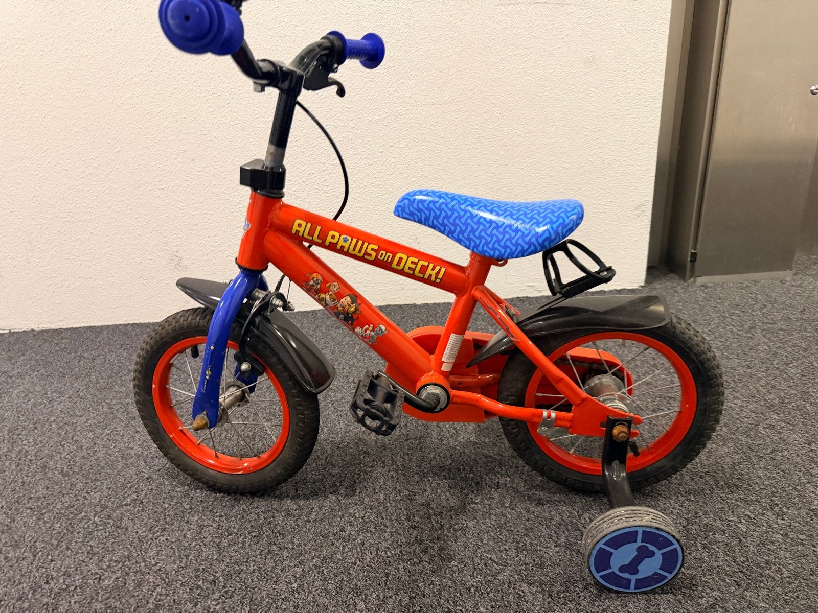 Paw Patrol Kinderfiets - Rood/Blauw met zijwieltjes