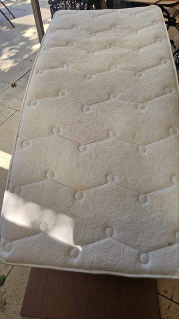 Gratis matras 90x200 cm