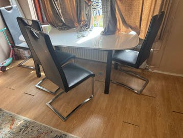 Leren eat tafel : 3-zits en 2-zits bank in bordeauxrood