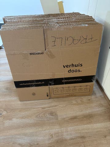 Verhuisdozen (gratis!)/Moving boxes (free!)