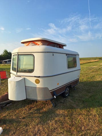 Vintage Eriba Touring 1979 – lichtgewicht klassieker, <750 k