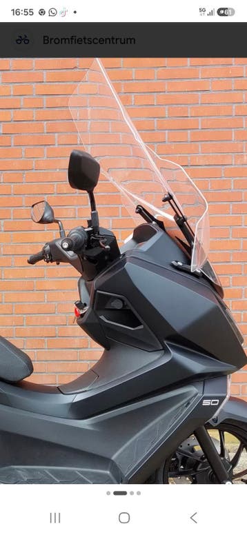 Hoog transparant windscherm voor scooter