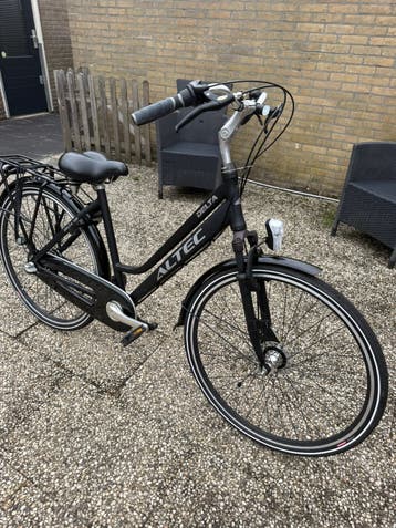 Damesfiets altec delta 49 met anti lek banden dames fiets