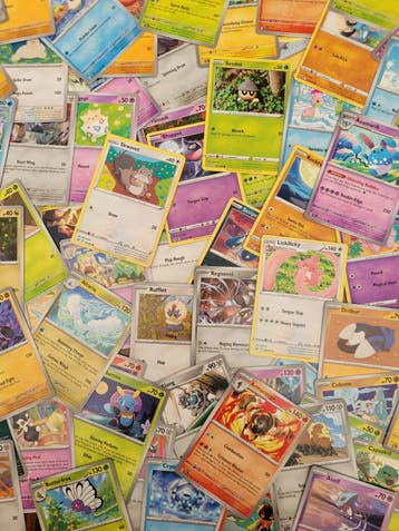 Gezocht: Pokémon kaarten (bulk) | Ik betaal de verzendkoste