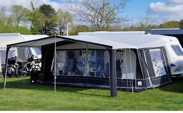 Prachtige Hobby 540 UK de luxe easy (kinderkamer)