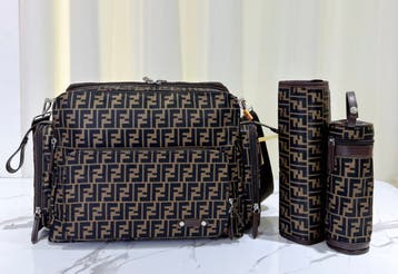 NIEUW FENDI LUIERTAS SET!!
