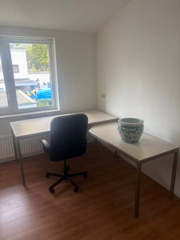 Bureau met stoel