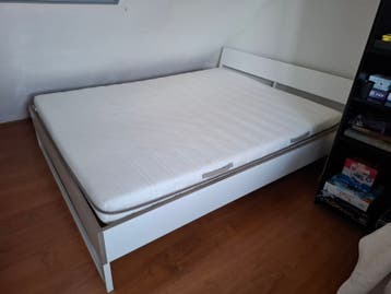 gratis af te halen. tweepersoonsbed 1.60 breed