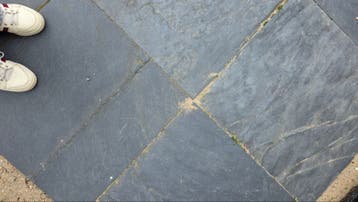 Natuurstenen tegels 98 stuk 60x60 antraciet -gratis!-