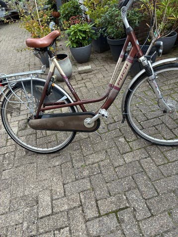 Puch Damesfiets met 8 Nexus versnellingen en rollerbrakes