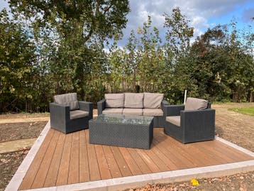 Loungeset met kussens gratis op te halen