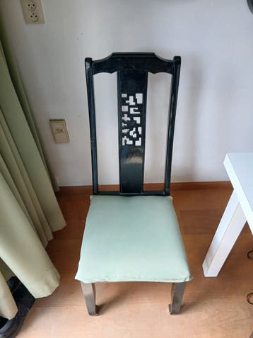 4 eetkamerstoelen
