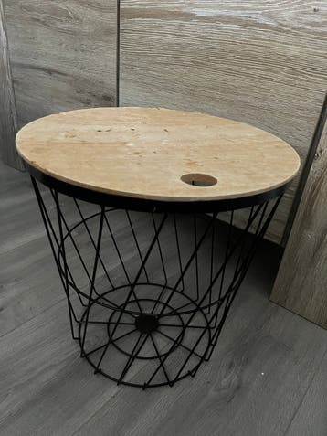 Gratis op te halen bijna salontafeltje bijzettafeltje