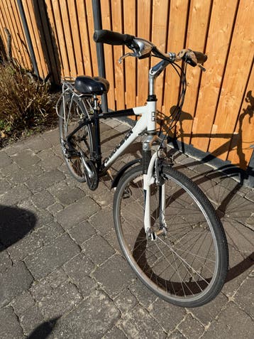 GRATIS Diamondback fiets met versnellingen en bagagedrager