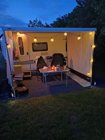 Hobby Excellent 410sfe uit 2011 met mover en zonnepanelen
