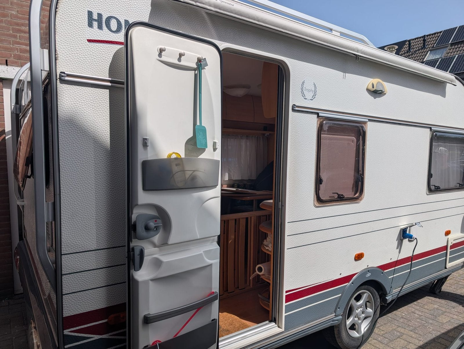 Homecar 446H, Hart koppeling tot achterzijde voertuig: 630cm
