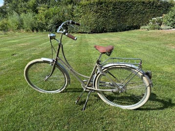 Mooie Sparta Vintage fiets in gave olijfgroene kleur!
