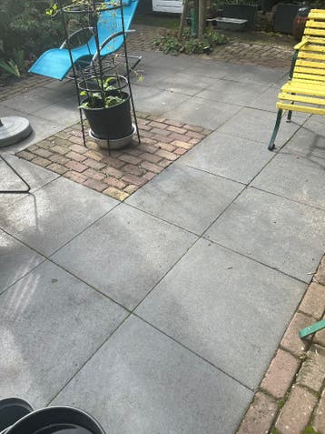 Gebruikte terrastegels en klinkers