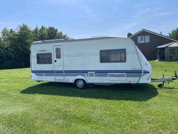 Hobby De Luxe Easy met Voortent, luifel, Airco en mover