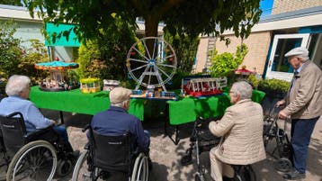 Miniatuur kermis te huur- schaal 1:24