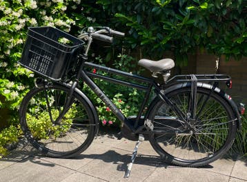Cortina U4 zwart 26 inch drie versnellingen in nette staat.