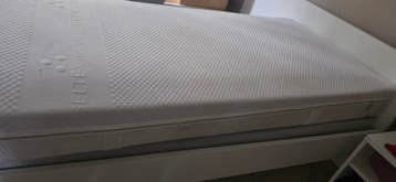 free 2 matrassen van 90 cm, af te halen in Best