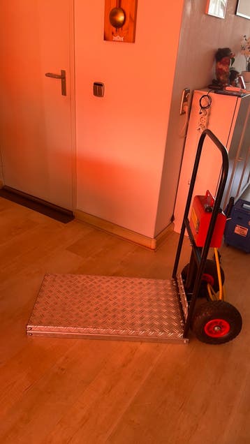 Lift voor mindervaliden om in caravan of camper e.d te komen