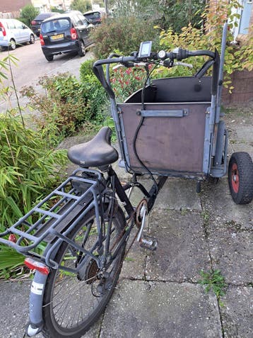 Troy bakfiets met accu en lader (defect)