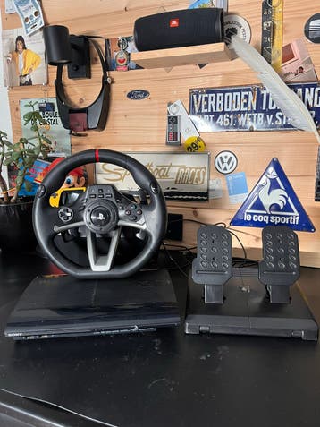 PlayStation 3 Slim met racestuur en pedalen