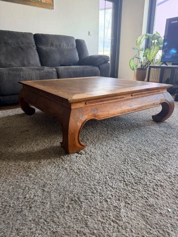 Gratis op te halen unieke houten tafel