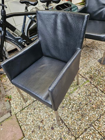 Zwarte leren eettafelstoen 6 stuks. Gratis