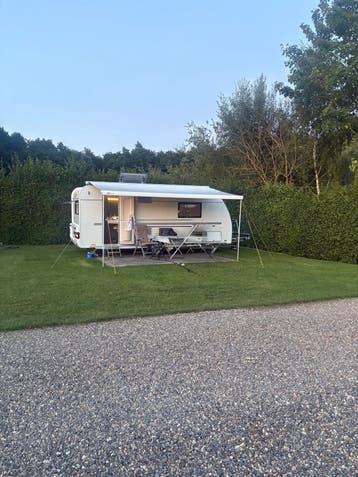 Adria Altea 542 PH (2018) – Met mover, airco en Thule luifel
